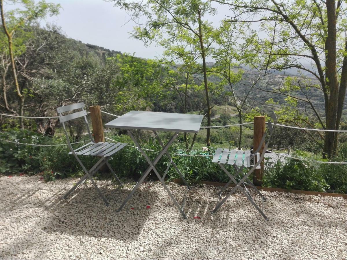 Tuffudesu Experience (Adults Only) Bed & Breakfast Osilo Eksteriør bilde